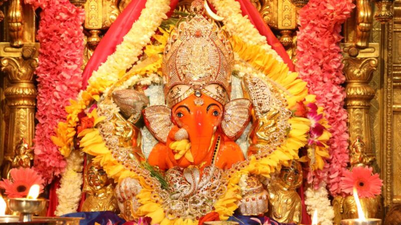 Shree Siddhivinayak Ganapati Mandir, Mumbai, Maharashtra, India